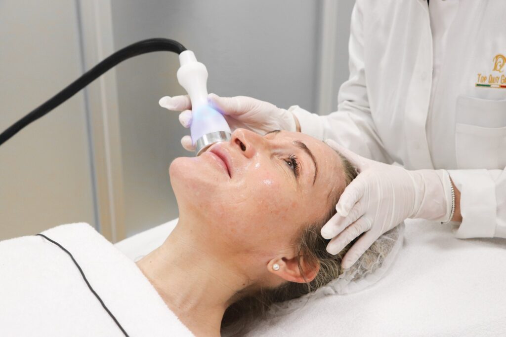 Trattamento viso donna con shock termico